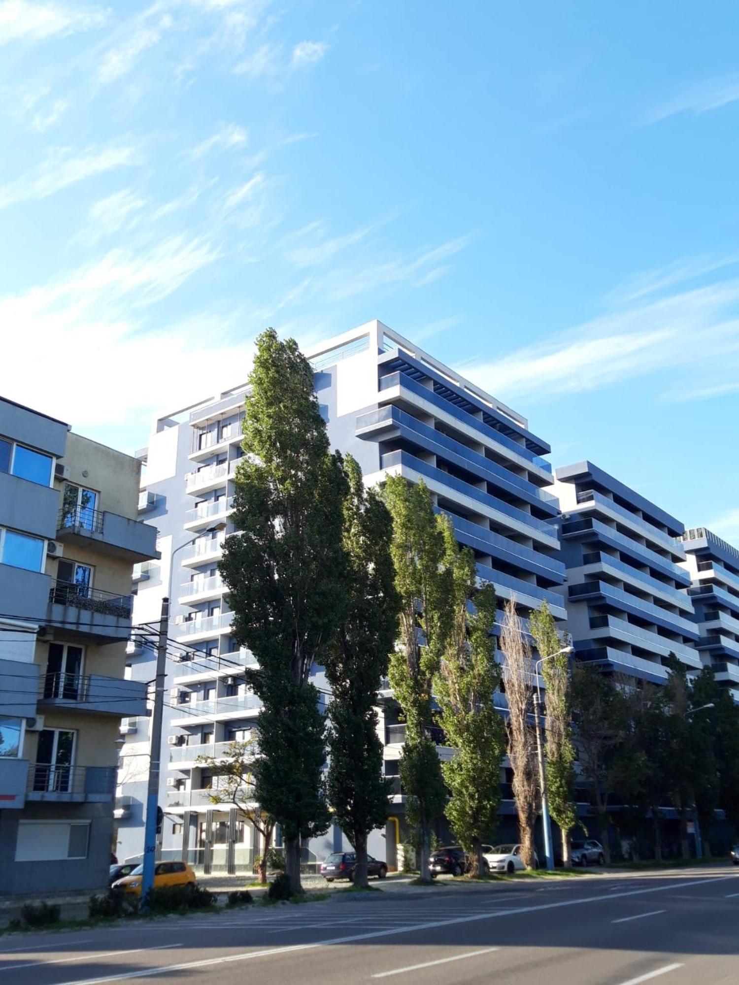 Elysse Sunrise Apartment Mamaia Exterior photo