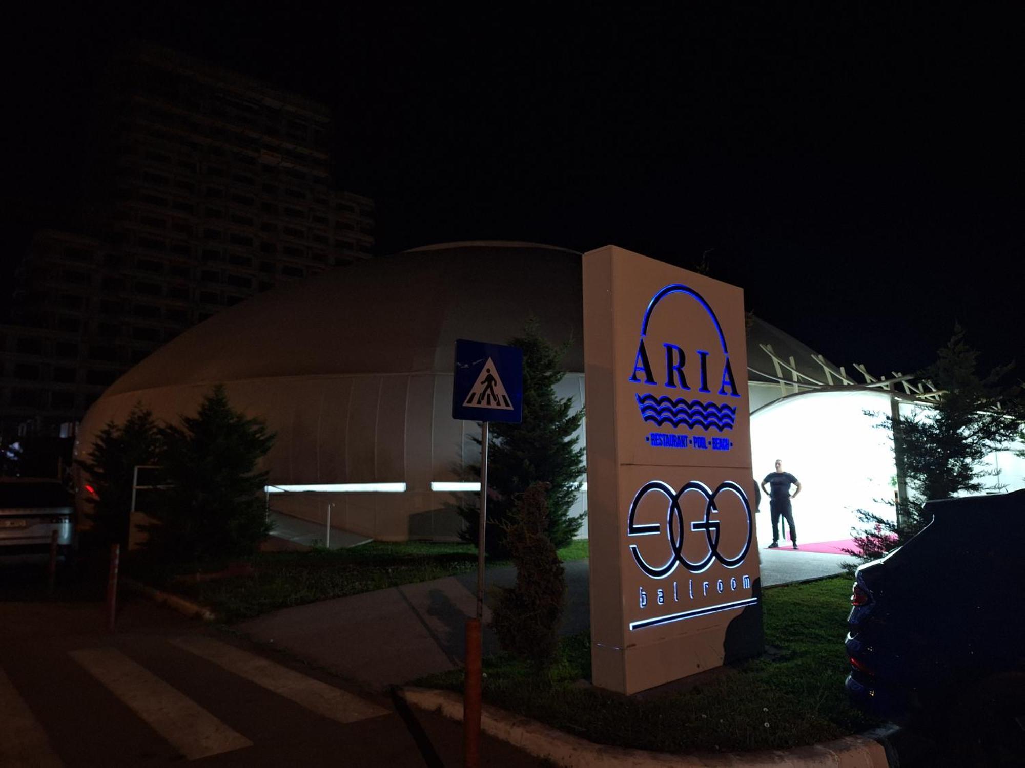 Elysse Sunrise Apartment Mamaia Exterior photo