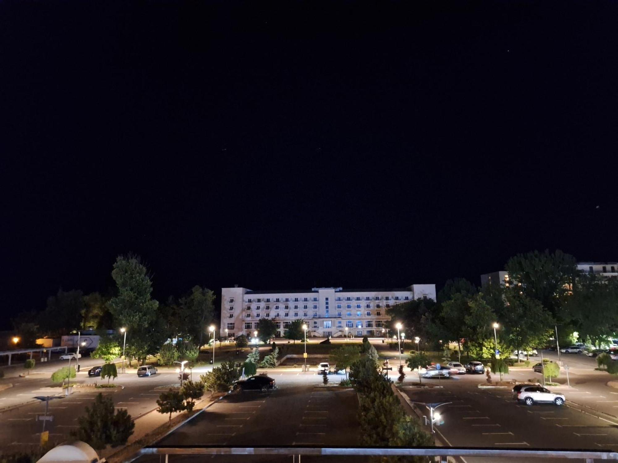 Elysse Sunrise Apartment Mamaia Exterior photo