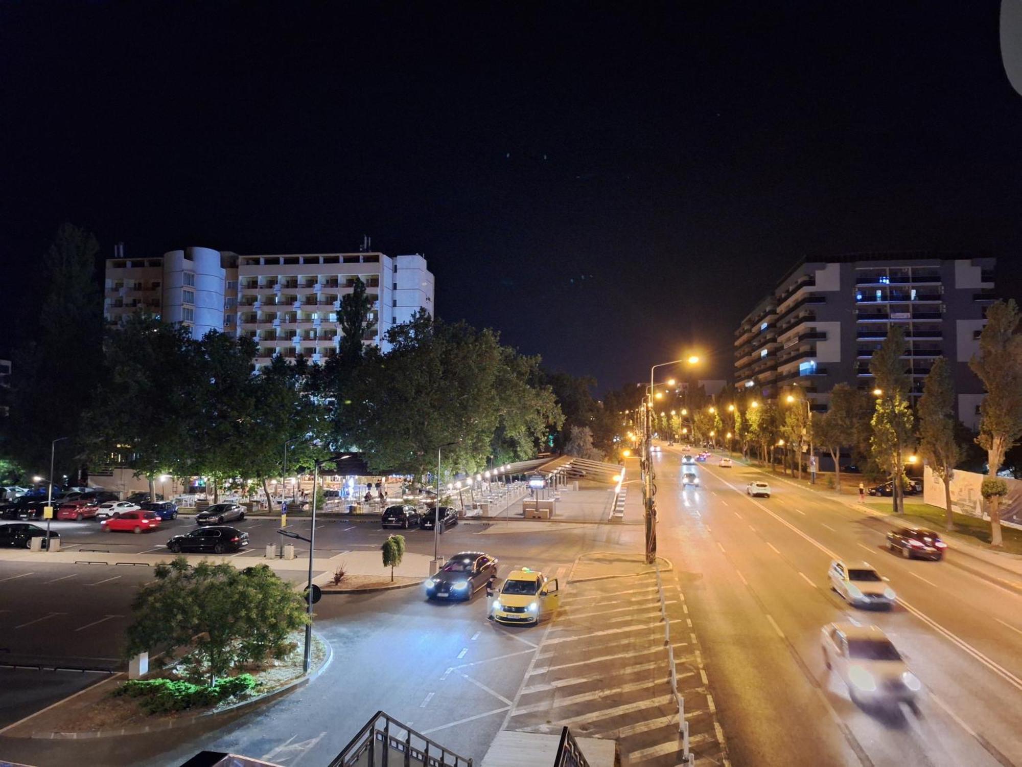 Elysse Sunrise Apartment Mamaia Exterior photo