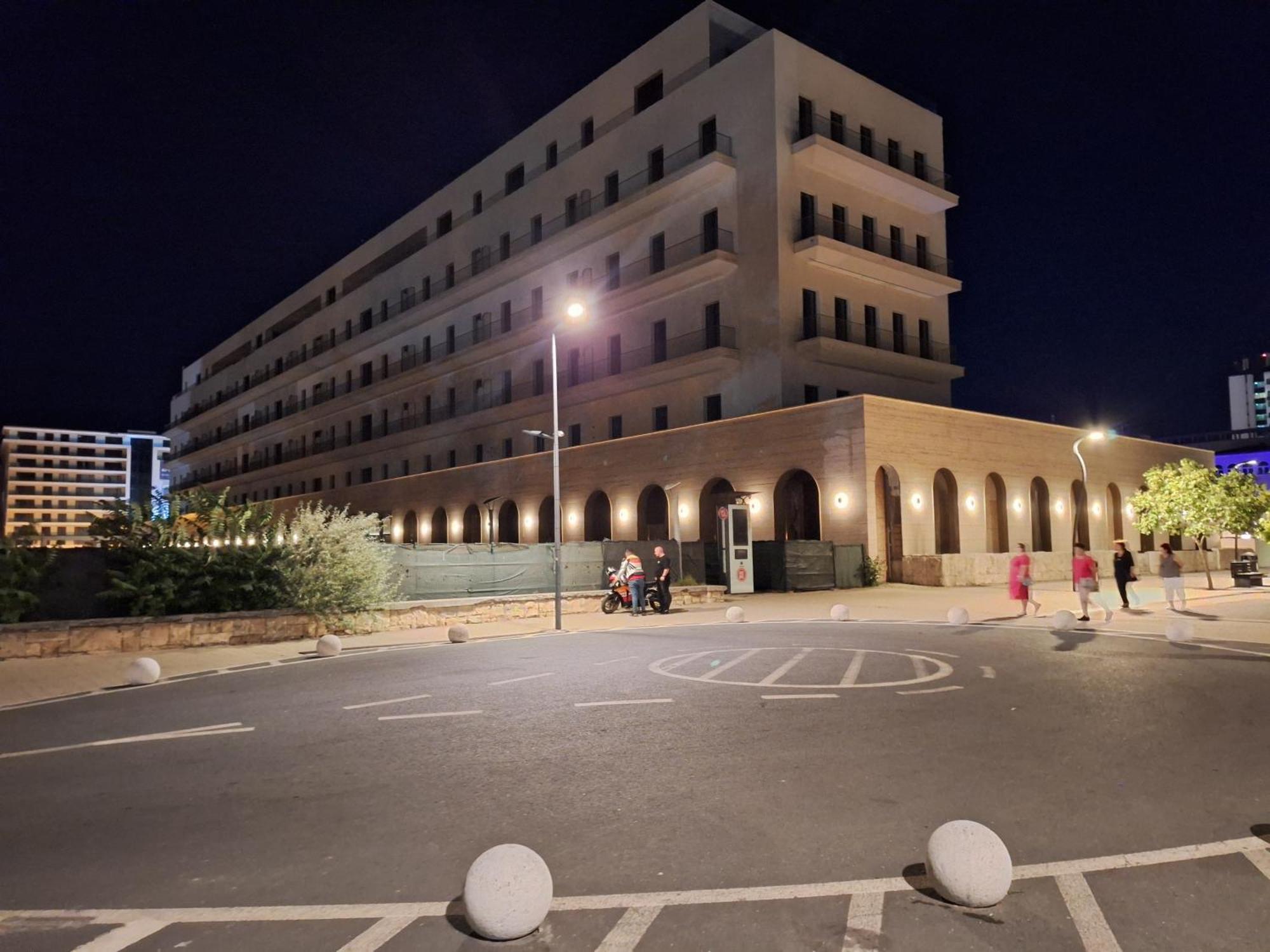 Elysse Sunrise Apartment Mamaia Exterior photo