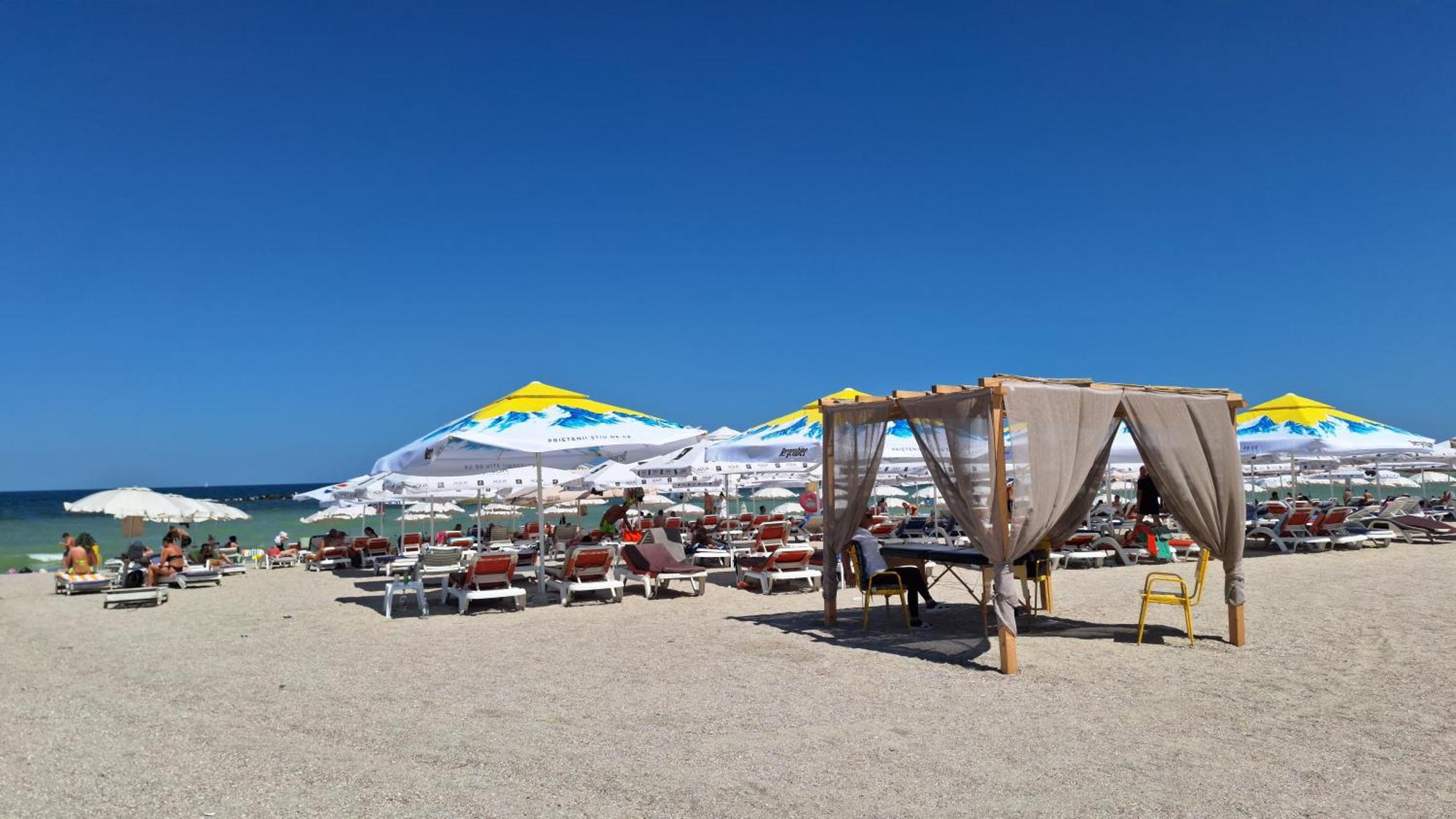 Elysse Sunrise Apartment Mamaia Exterior photo